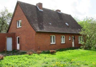 Für Handwerker!  Solides, großzügiges Ein- Zweifamilienhaus  für die große Familie oder als 2-Generationenhaus  in ruhiger Lage!