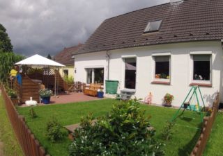Sonnige Doppelhaushälfte in beliebter,  ruhiger Wohnlage direkt am Waldgebiet