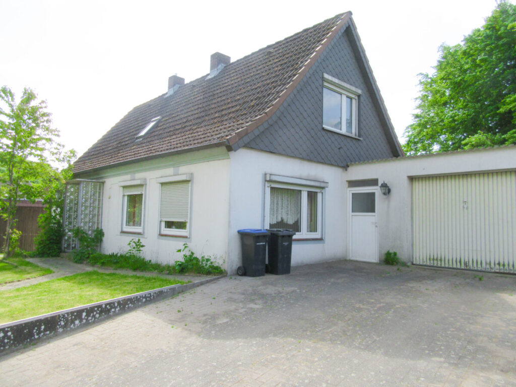 Perfekt für Handwerker! Sanierungs- und modernisierungsbedürftiges Einfamilienhaus in beliebter Kieler Randlage