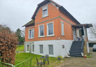 Vermietete, charmante Altbauvilla (3 Wohnungen möglich) mit Garage, Doppelcarport und Baugrundstück Vermietete, charmante Altbauvilla (3 Wohnungen möglich) mit Garage, Doppelcarport und Baugrundstück